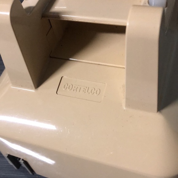 Vintage Cortelco 2500 push button telephone - Picture 6 of 14